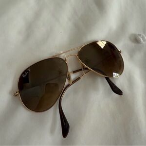 Ray-Ban Classic Gold Aviator Sunglasses